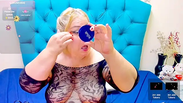 Nayla_Garner Live XXX-Chat