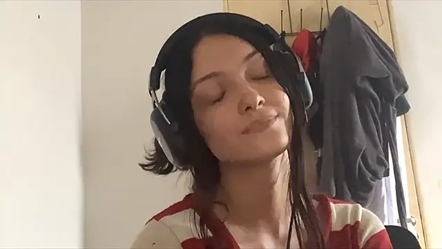 LourieRinghouse Webcam show