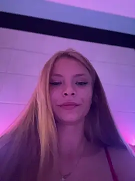 AnastasiaAniess' Live XXX Chat