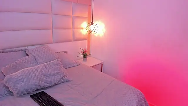 Isabela_clk লাইভ XXX চ্যাট