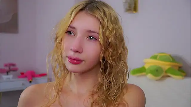 SunnivaCovil 即時 XXX 聊天