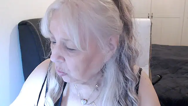 SusiLifeXXX: онлайн-секс-чат