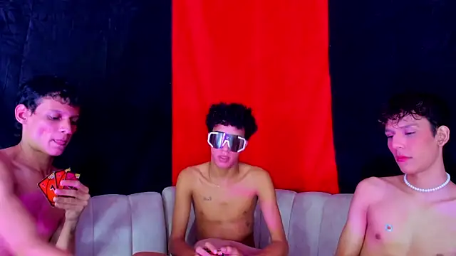 XXX chat uživo modela Pleasure_boys_hot