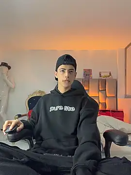 Sebastian_Reed 웹캠 쇼