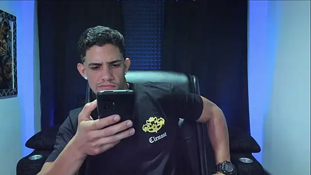 jhonnysnow17のライブXXXチャット