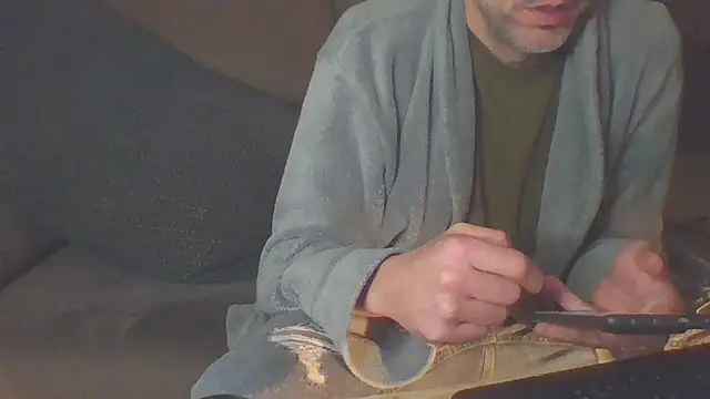 Show modela wolfihot33 na web-kameri