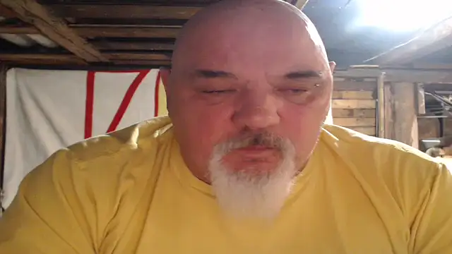 Newfiesausage1972 webkamerás műsora