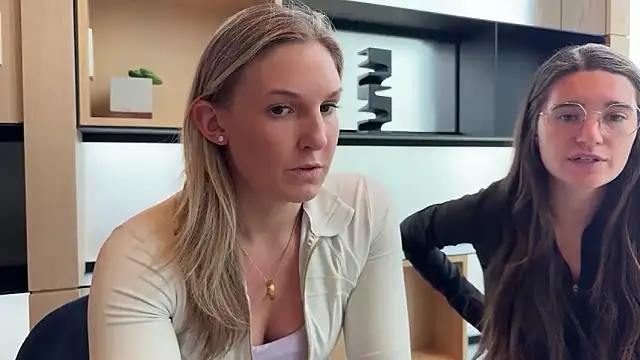 Graciemae_baexx: διαδικτυακό σόου στην κάμερα