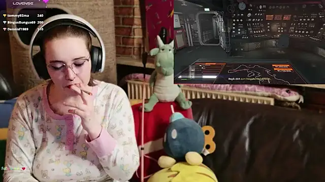 GamerGirl_Eve Adlı Modelin Canlı XXX Sohbeti