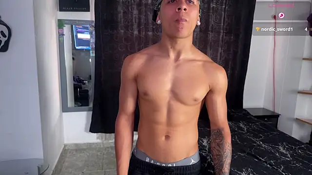 Bradley_Strong live XXX chat