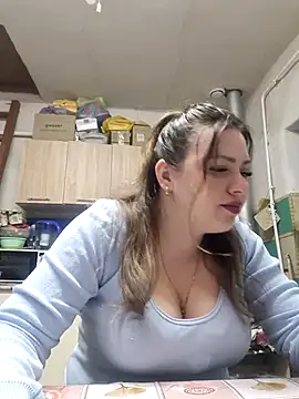 XXX chat uživo modela Jyleta