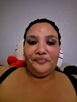Chat XXX ao vivo de Curvy-Nthabi_X