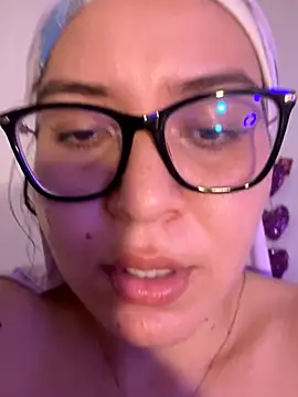 Chat XXX en directo de MatchedEyebrow