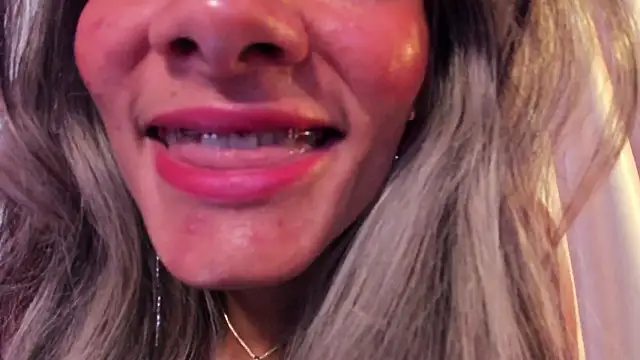 SkiinnyAnan Live XXX chat