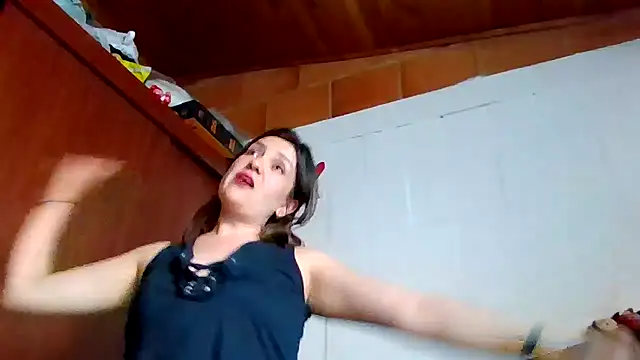 Chat +18 de princessbella93 ao vivo