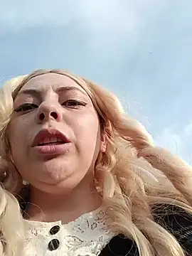 madelaine- Adlı Modelin Canlı XXX Sohbeti