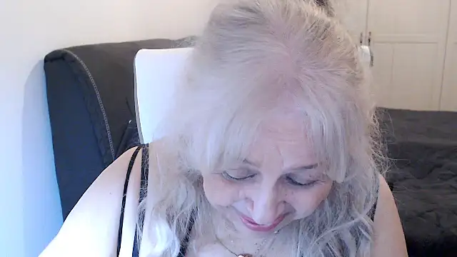 SusiLifeXXX Webcamshow