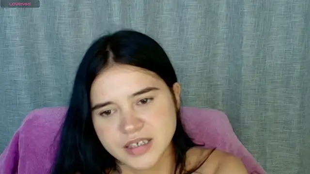 Lorraine_Smith Live XXX-Chat