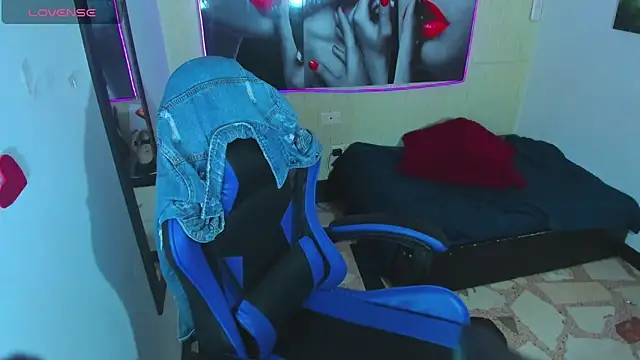 miaa_scott7 élő XXX-chatje