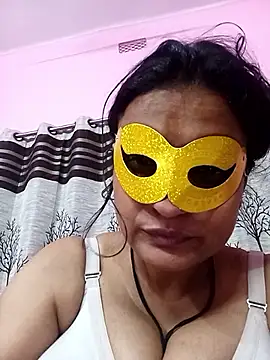 Gullapi: διαδικτυακό σόου στην κάμερα