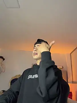 Sebastian_Reedのウェブカメラショー