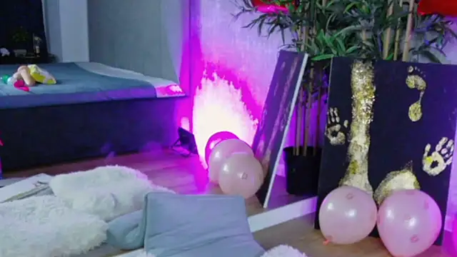 AmisRayy élő XXX-chatje