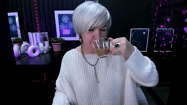 CarmenSoft Adlı Modelin Canlı XXX Sohbeti