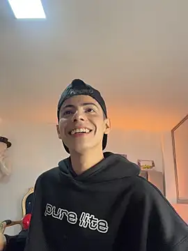 Sebastian_Reed Live XXX-Chat