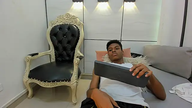 khris__evans Webcam-Show