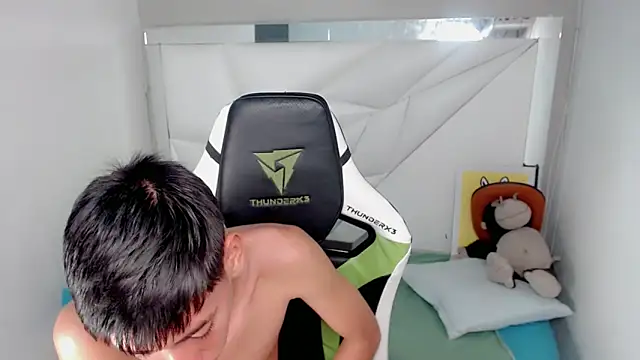 Chat +18 de Liarr_ ao vivo