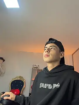 Sebastian_Reed Live XXX-Chat