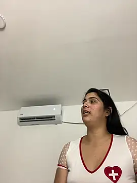 Nahomyy_1 Adlı Modelin Canlı XXX Sohbeti