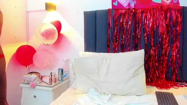 Morgandluxe Adlı Modelin Canlı XXX Sohbeti