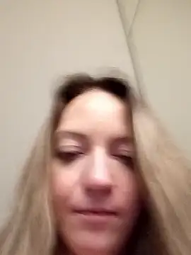 KattyLuuu Chat XXX in diretta