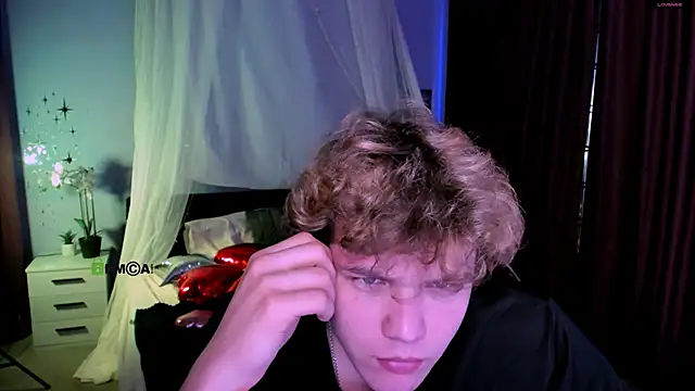 Вебкам-шоу lucas_long_