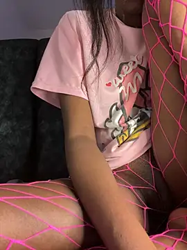 Pinnaluck23 Show Webcam