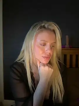 Blonde-Bella-XXn Webbikameraesitys