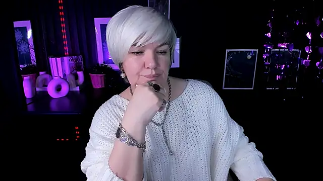 CarmenSoft Adlı Modelin Canlı XXX Sohbeti