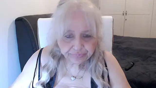 SusiLifeXXX: вебкам-шоу