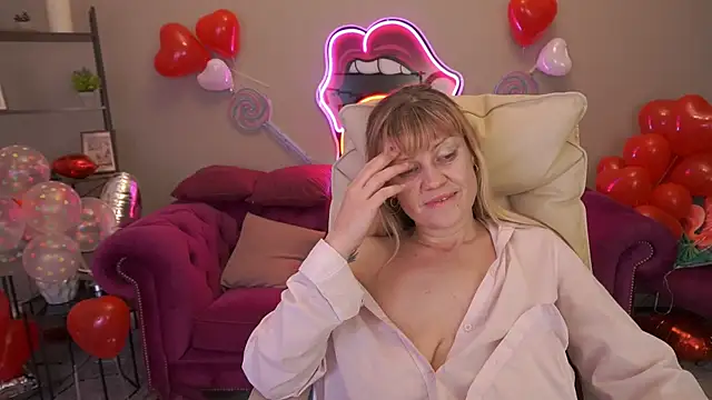 Chat +18 de BellaLaPetit ao vivo