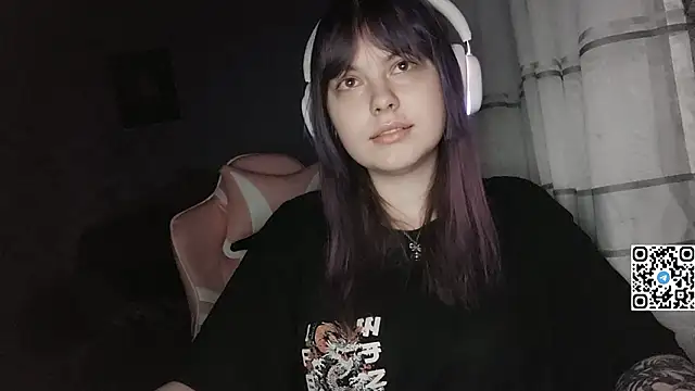 Chat +18 de KristiBloom ao vivo