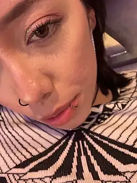 Chat +18 de HarperrWest ao vivo