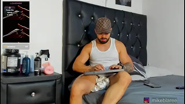 mikeblaree élő XXX-chatje
