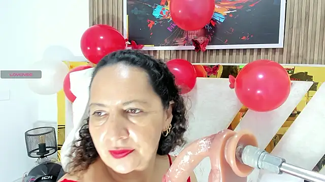 Luna_Naughty1 élő XXX-chatje