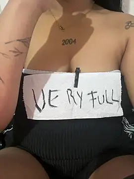 Brunette_Dirty_0limits élő XXX-chatje