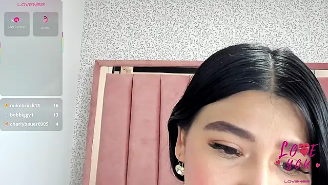 Kelly__Hot_ élő XXX-chatje