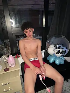 Show de yoursexyjose na webcam