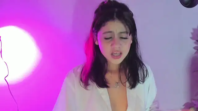 Chat +18 de Julieth_brown_ ao vivo