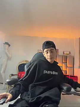 Sebastian_Reed 现场XXX聊天