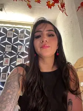 XXX chat uživo modela EmmyEvans1